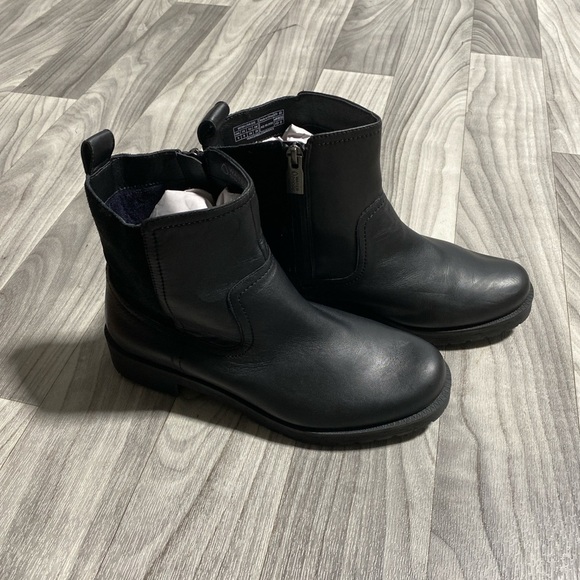 Vionic BrynnBlack Leather Waterproof ankle Boots Comfort Orthotopic Sole S8 X-14 - Picture 2 of 13